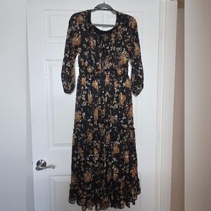 Moving Sale! { Taylor Maxi Dress Black Floral With Gold Thread Size 6